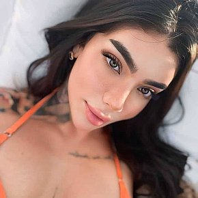 Crystal Vip Escort escort in Dubai offers Experiencia de Novia (GFE)
 services