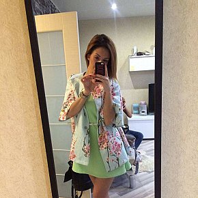 Masha Petite escort in Manila offers Zungenküsse services