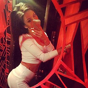 Masha Petite escort in Manila offers Zungenküsse services