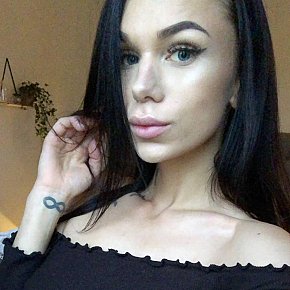 Escort in London, Jane Vip Escort provides Posição 69