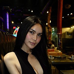 Kim performs sexo oral sem preservativo, escort in Osaka