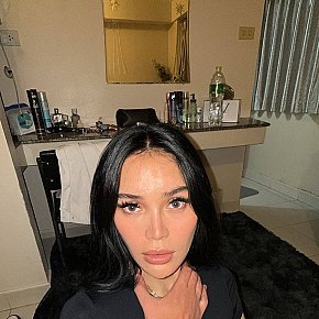 Kim escort in Bangkok offers Pipe sans capote services