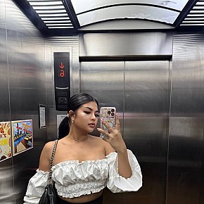 Amalina escort in Phuket offers Kissing services