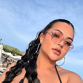 Amalina escort in Phuket offers Kissing services