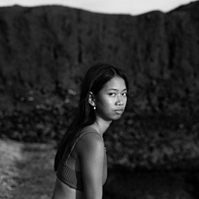 Iris Petite escort in  offers Fingern services