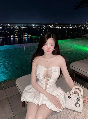 Papie escort in Bangalore offers Blowjob without Condom services