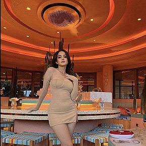 Stefany escort in Jakarta offers Squirting services