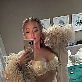 Antuanna Super Gros Seins escort in 