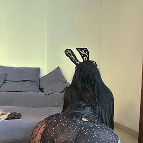 Julia Super-forte Di Seno escort in Doha offers Massaggio sensuale su tutto il corpo services