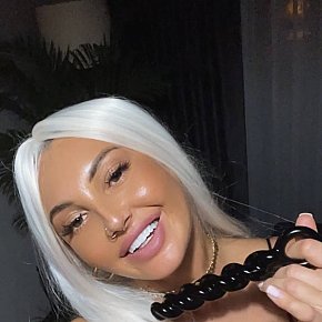 Amira Deportista escort in Abu Dhabi offers Dominante (suave)
 services