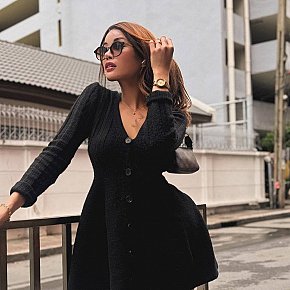 Farah Super-culo escort in Bangkok offers Esperienza Pornostar services