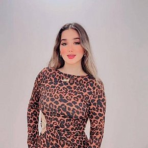 Amal escort in Muscat offers Ganzkörpermassage services