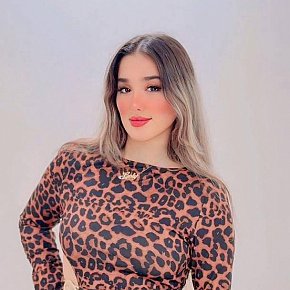 Amal escort in Muscat offers Ganzkörpermassage services