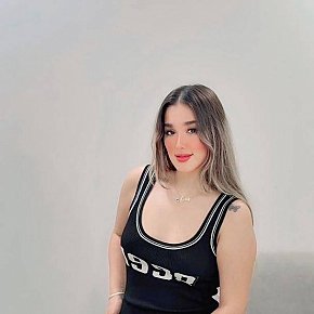 Amal escort in Muscat offers Ganzkörpermassage services