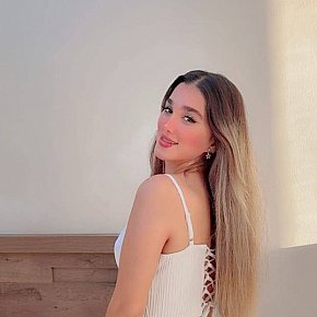 Amal escort in Muscat offers Ganzkörpermassage services