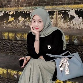 Sunny escort in Dubai offers Lécher et sucer les testicules services