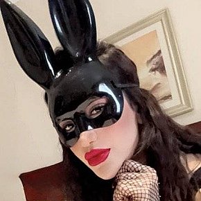 Esma escort in Dubai offers Piétinement services