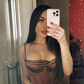 Sunmelia Vip Escort escort in London offers Posição 69 services