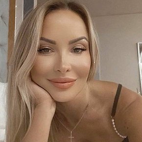 Anna Mûre escort in  offers Ejaculation sur le corps services