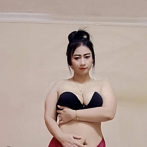 Liiy escort in Muscat