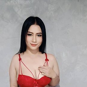 Liiy escort in 