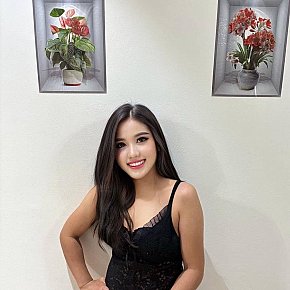 Newnew escort in Muscat