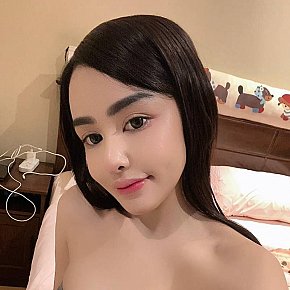 Lia Pequeña Y Delgada escort in Hong Kong offers Experiencia de Novia (GFE)
 services