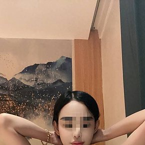 Lia Pequeña Y Delgada escort in Hong Kong offers Experiencia de Novia (GFE)
 services