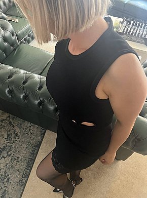 Sylvie Madura escort in Gent offers Strip-tease /Dança de mesa services