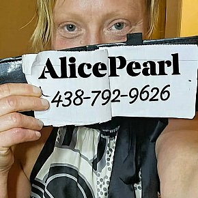 Alice-Pearl escort in Montreal offers Sexting services
