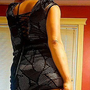 Alice-Pearl escort in Montreal offers Web cam services