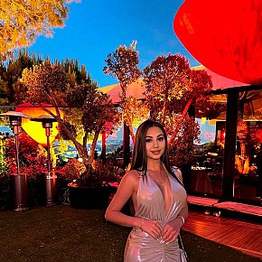 Denise escort in Dubai offers Pompino senza preservativo services