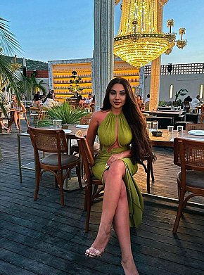 Denise escort in Dubai offers Pompino senza preservativo services