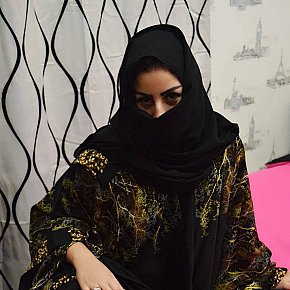 Muna Vip Escort escort in  offers Zungenanal (passiv) services