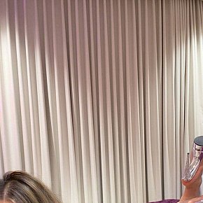 Mickey escort in Riyadh offers Sexo en diferentes posturas
 services