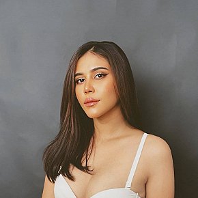 Laura escort in Kuta Bali offers Sexo em diferentes posições services