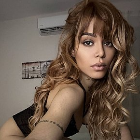 Serena Petite escort in  offers Tittenfick services