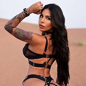 Hina escort in London offers Embrasser avec la langue services