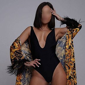 Marian Vip Escort escort in Dubai offers Sentar na cara services