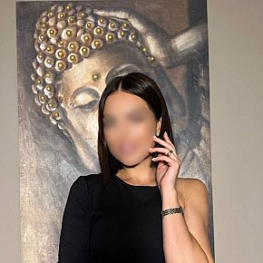 Marian Vip Escort escort in Dubai offers Sentar na cara services
