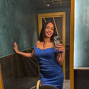 Livia Super Gros Seins escort in Dubai offers Paroles cochonnes services