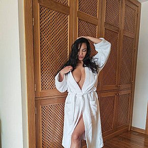 Livia Super Gros Seins escort in Dubai offers Paroles cochonnes services