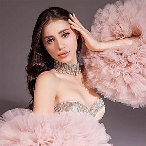 River All Natural
 escort in London offers Girlfriend Experience (GFE) services