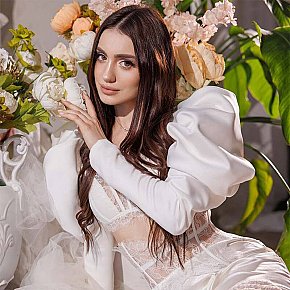 River All Natural
 escort in Dubai offers Girlfriend Experience (GFE) services