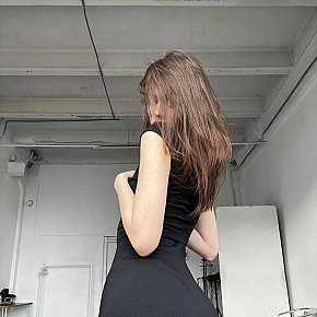 Leah Student(in) escort in  offers In den Mund spritzen services