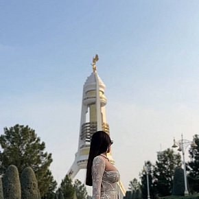 Laura Vip Escort escort in Dubai offers Striptease/Lapdance services