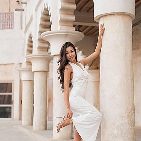 Carol Fitness Girl escort in Dubai offers DUO services