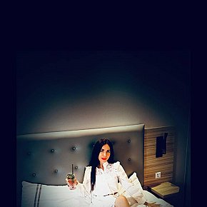 Alina Sâni Mari
 escort in Duesseldorf offers Masturbare services