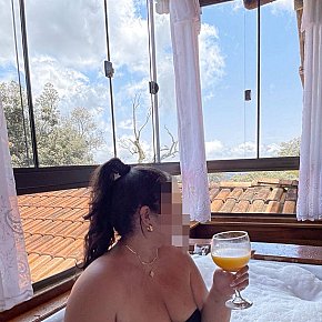 Ebru escort in Berlin offers Bacio services