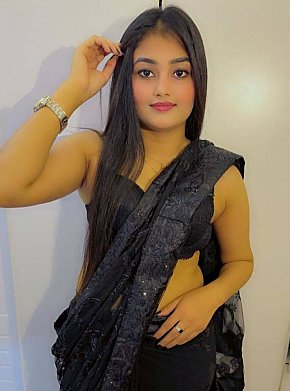 Fozia escort in Dubai